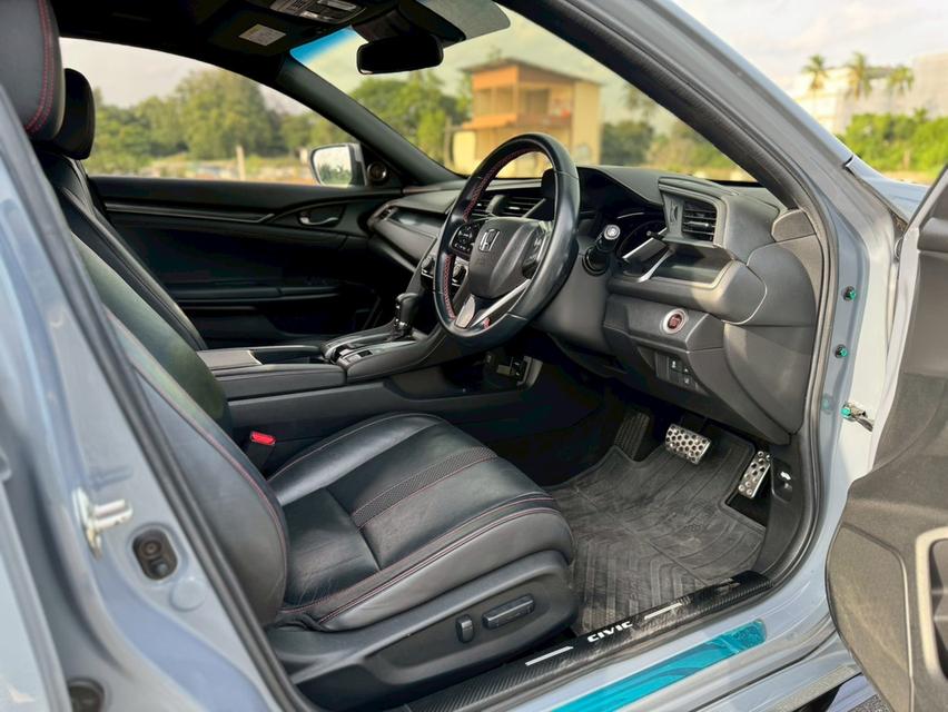 Honda Civic FK 1.5 Turbo RS mnc ปี 2021 สีเทาแลมโบ 13