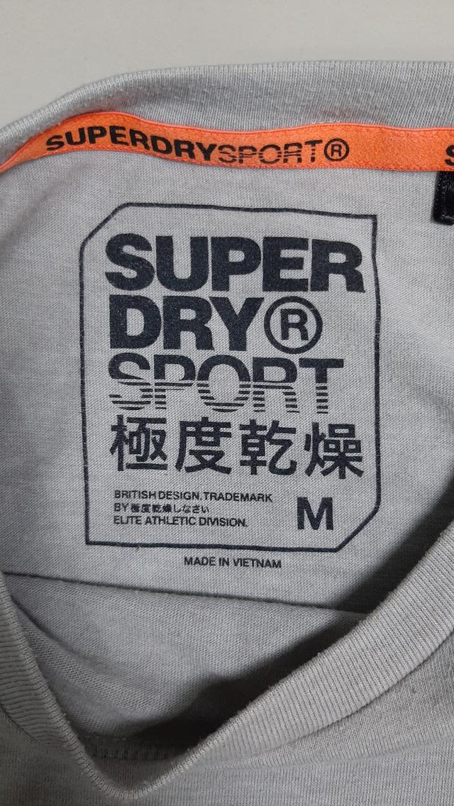 เสื้อยืด Superdry SizeM สีเทา มือสอง รูปย่อยที่ 4