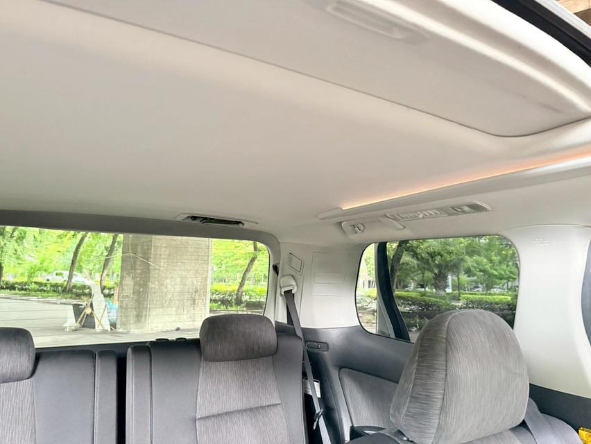 Toyota Vellfire 2.4 Hybrid  E Four AT ปี 2014 19
