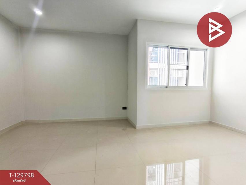 ขายด่วนทาวน์เฮ้าส์ หมู่บ้านแสนสบาย นนทบุรี รีโนเวทพร้อมเข้าอยู่ ทำเลดี 8