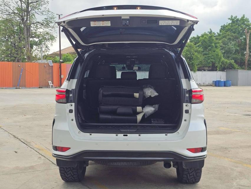 เข้าใหม่#Toyota #Fortuner 2.8 Legender 4WD Black Top ปี 2023 จด 24 รูปที่ 19
