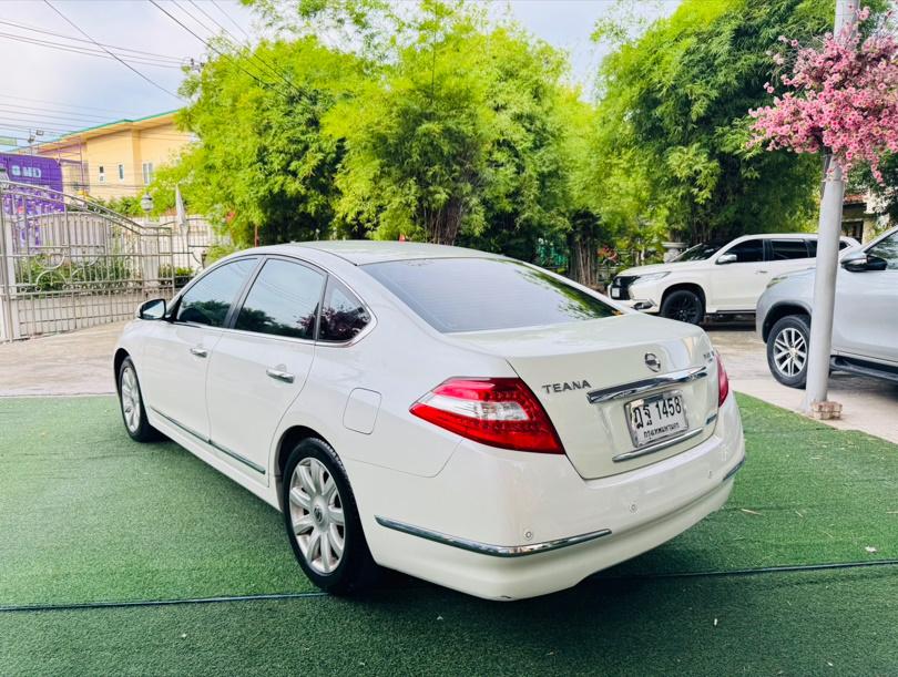 2010 เกียร์ออโต้ Nissan TEANA 2.5 250 XV V Sedan