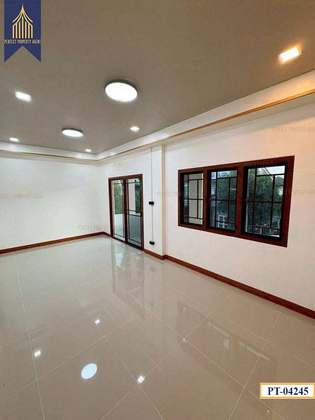 ทาวน์เฮาส์ลภาวัน8 บางบัวทองตกแต่งใหม่พร้อมอยู่ ราคาย่อมเยาว์ 12