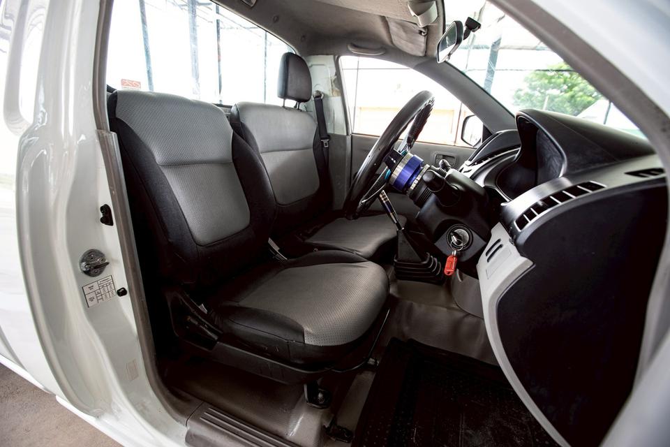 Mitsubishi Triton SingleCab 2.4 GL ปี 2010 เบนซิล สีขาว เกียร์ธรรมดา 13