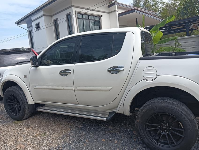 Mitsubishi Triton สี่ประตู 2.5VG รูปที่ 2