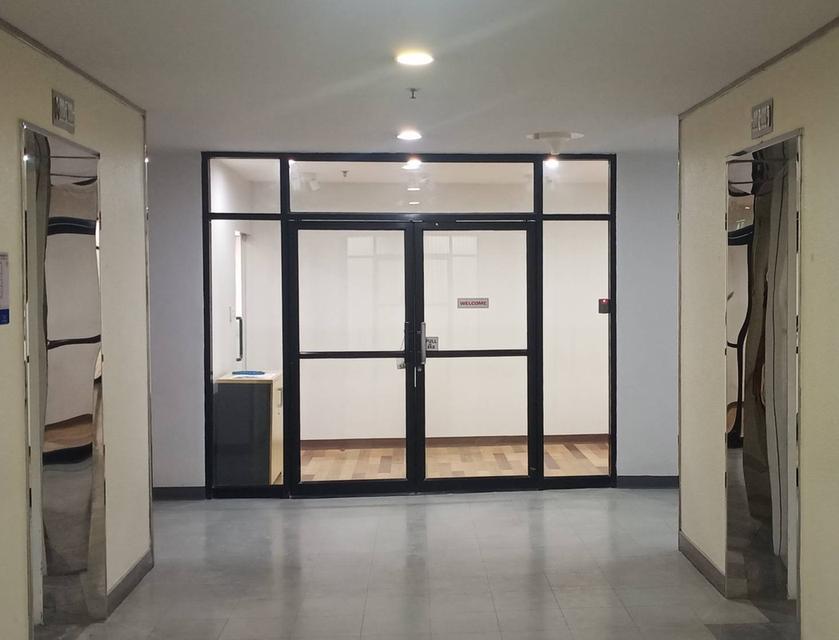 ออฟฟิสสำนักงาน ในย่านธุรกิจ 6