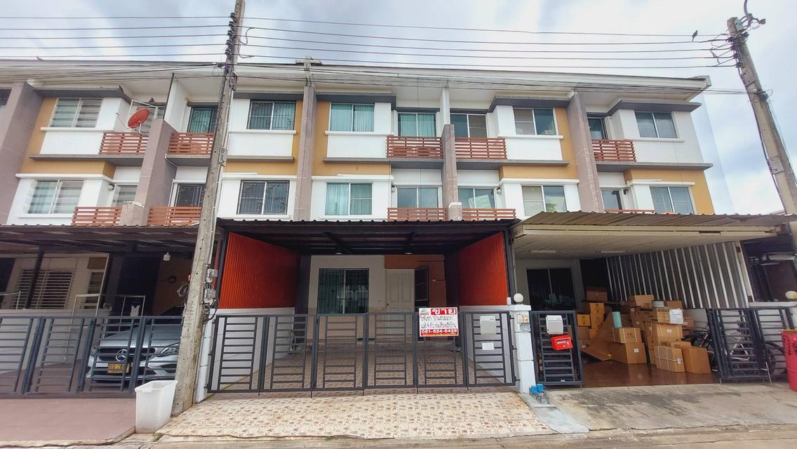 ให้เช่าทาวน์โฮม 3 ชั้น ลาดกระบัง 20/1 ทาวน์พลัส อ่อนนุช-ลาดกระบัง (N.767) 1