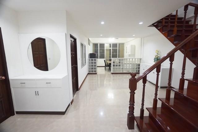 ให้เช่าทาวน์โฮม3ชั้นหมู่บ้านอยู่เจริญรัชดาภิเษกซอย3 ใกล้MRTพระราม9 4