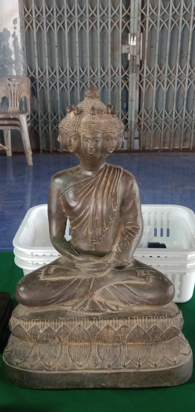 พระบูชาเศรษฐีนวโกฎิ เนื้อโละ