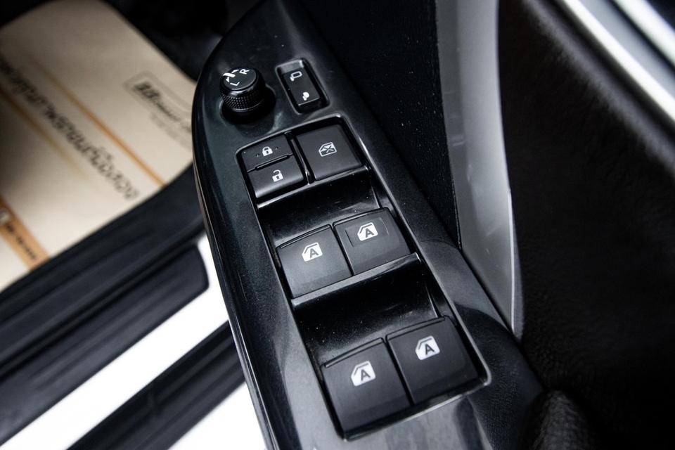 รหัสรถ 1D086 FORTUNER 2.4 V 4WD 2018 8