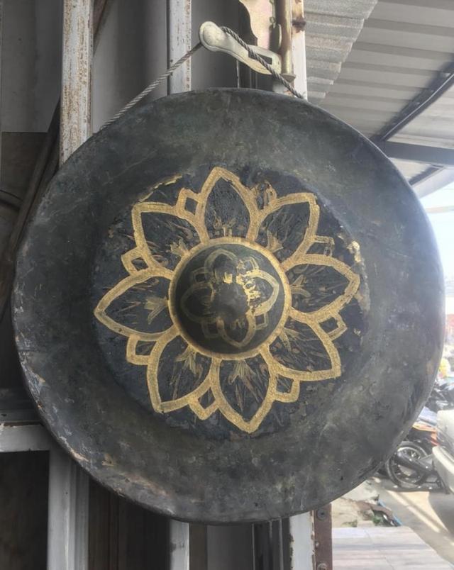 ฆ้องโบราณ ฆ้องทองเหลือง ขนาด18นิ้ว ใบใหญ่ ฆ้องลูกโหม่งโบราณ ฆ้องโหม่ง