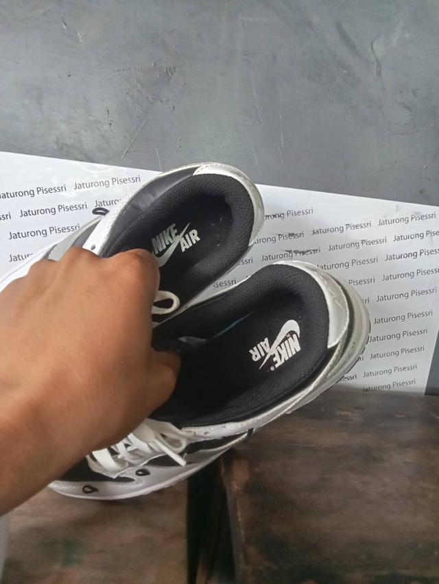 รองเท้าผ้าใบ ยาว 26.5 cm. เบอร์ 42 มือสอง สีดำ ขาว ราคา 390 ส่งฟรี รูปย่อยที่ 2