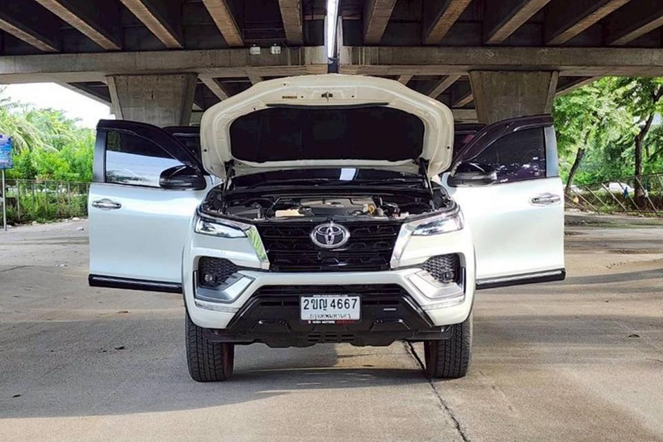 Toyota Fortuner 2.4 V 4WD AT ปี 2021 10