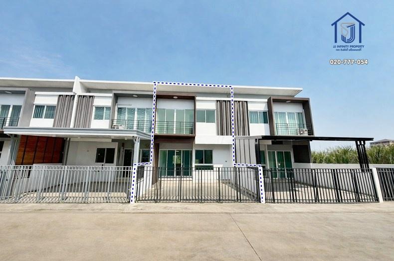 ขายทาวน์เฮ้าส์ 2 ชั้น หมู่บ้านดีคิวบ์ นวนคร ทางคู่ขนานถนนพหลโยธิน ใกล้นิคมอุตสาหกรรมนวนคร 1