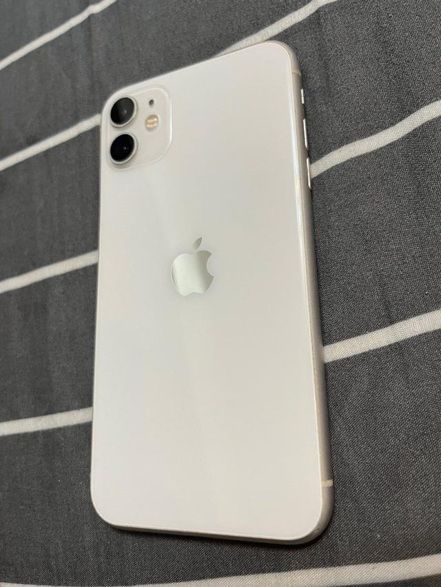 iPhone11สีขาว