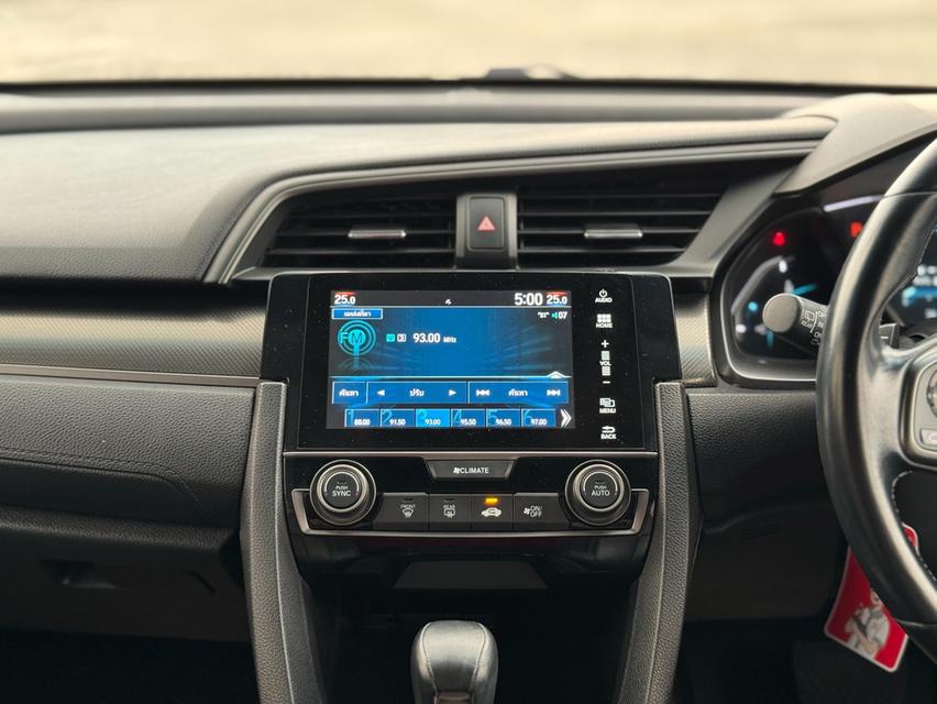 HONDA CIVIC FK 1.5 TURBO สีขาว ปี 2017 เกียรออโต้ รูปที่ 17