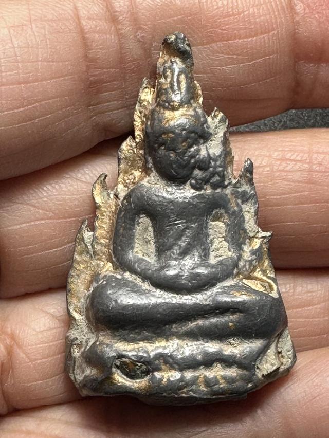 พระพุทธสมาธิเพชร หลวงพ่อดำ วัดกุฎี จ.ปราจีนบุรี ฝังเขี้ยวหมาป่า ช่วงปี 2432-2442