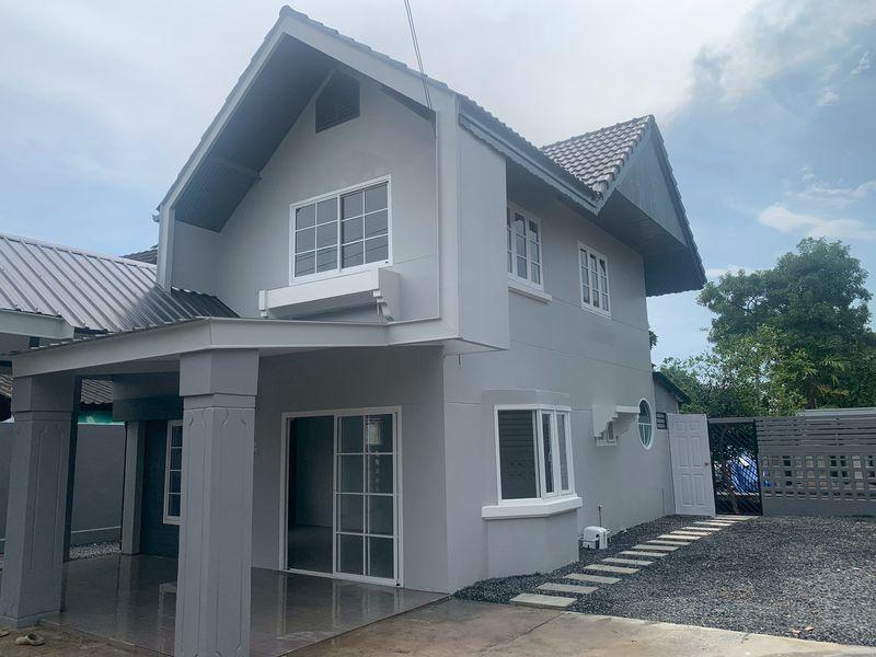 ขาย : บ้านเดี่ยว 2 ชั้น,เนื้อที่ 49 ตรว.  หมู่บ้านชื่นกมลนิเวศน์ ถนนรามอินทรา 60 แขวงรามอินทรา เขตคันนายาว จังหวัดกรุงเทพมหานคร  3