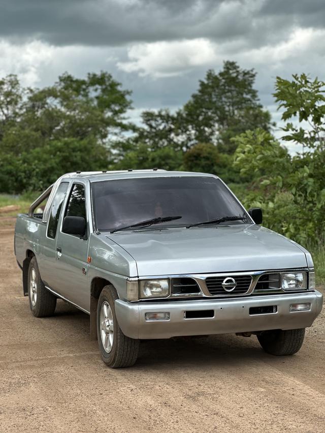 ขายรถ NISSAN BIG-M มือสอง