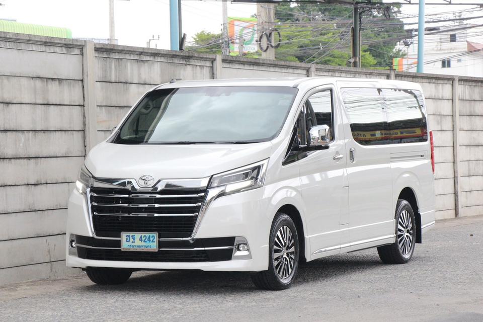 รหัสรถ PBG4242 📞 Toyota Majesty 2.8 Grande 6AT ปี 2019 สีขาว
