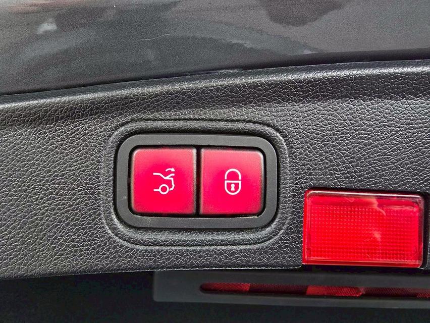 รหัสรถ WMT6085 BENZ C43 AMG 4MATIC Coupe ปี 2019 18