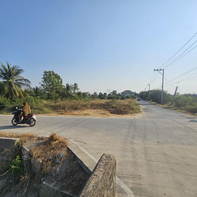 ที่ดิน ตำบลขุนศรี อำเภอไทรน้อย จังหวัดนนทบุรี 4