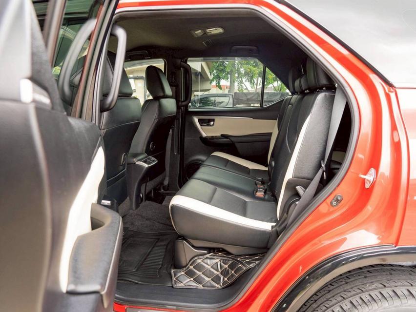 ขาย Toyota Fortuner 2.8legender 4wd ปี21 16