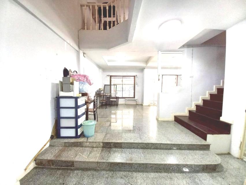 ทาวน์เฮ้าส์ ม.นันทนาการ์เด้น พาร์ค-เพลส 27 ตร.ว. ถ.345 บางคูวัด เมืองปทุมฯ บ้านหน้ากว้าง 6 เมตร พื้นเล่นระดับ 2