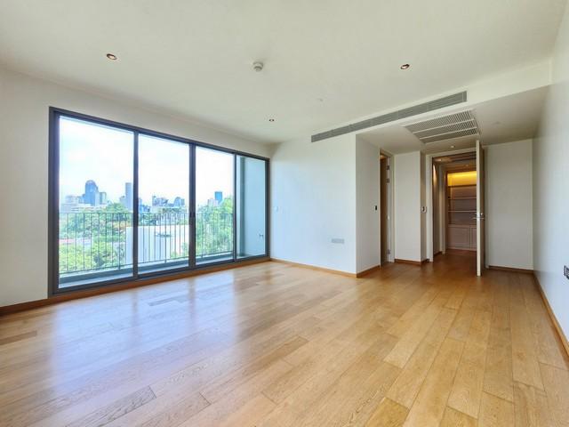 Unfurnished 2 Bedrooms Corner Condo for Rent with Sathorn / Yennakart. Supreme Legend 3