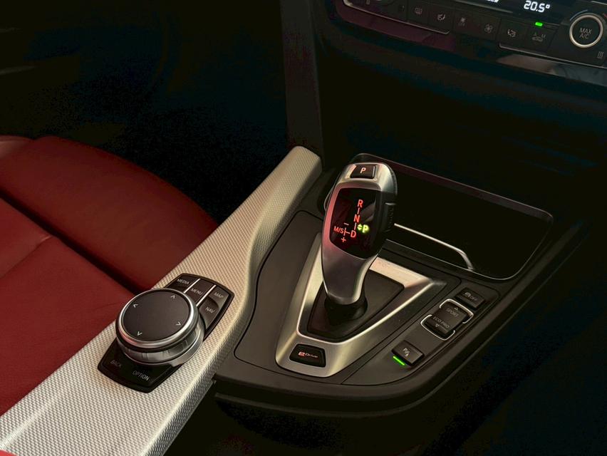 ขาย BMW 330e Msport ปี18 9