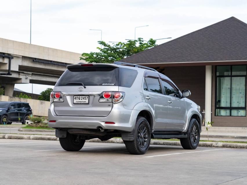 ขาย Toyota Fortuner 2.5V ปี15 7