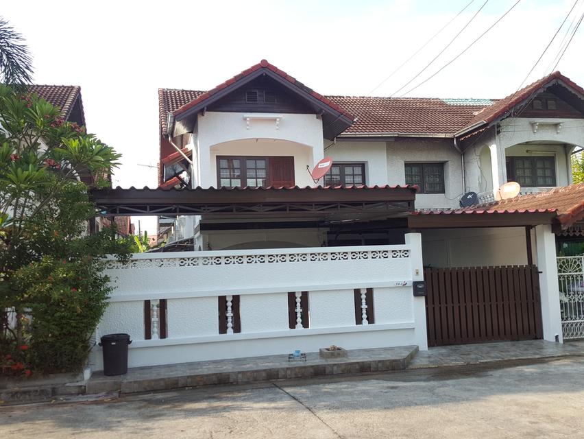 บ้านแฝด 3 ห้องนอน 2 ห้องน้ำ 1