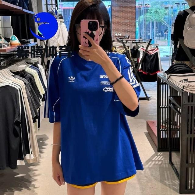 เสื้อยืดแฟชั่นงานป้าย