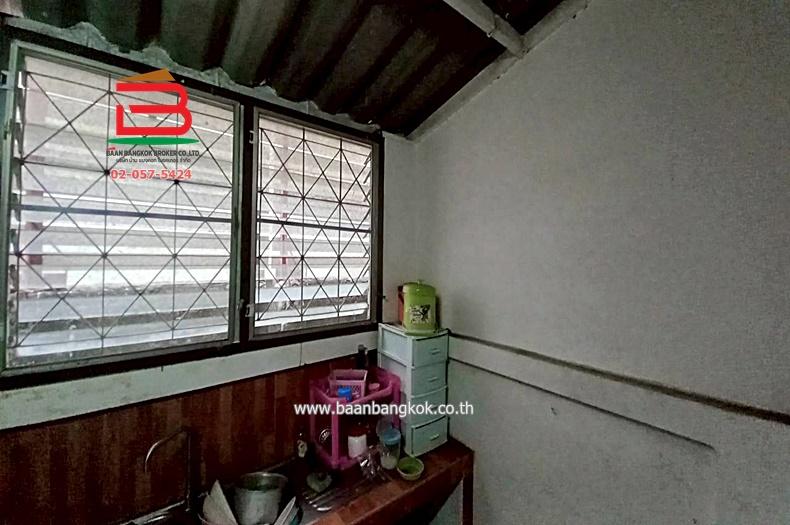 ทาวน์เฮาส์ หมู่บ้านฉัตรณรงค์ วิลล่า 5 เนื้อที่ 16 ตร.ว (สามแยกไฟแดง ถนนเส้นปท. 3004) ตำบลบึงคำพร้อย อำเภอลำลูกกา ปทุมธานี 8