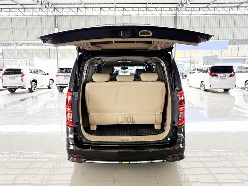 Hyundai H-1 2.5 Deluxe (ปี 2020) Wagon AT 20