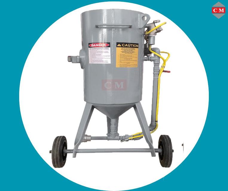 เครื่องพ่นทรายกลางแจ้ง / Pressure Blasting Machine 1
