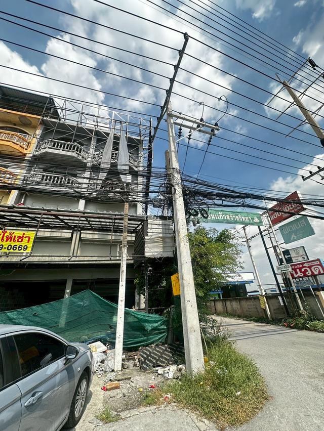 Vาย/เช่า อาคารพาณิชย์ 4 ชั้น (2 คูหา)รังสิตคลอง 1 ถ. รังสิต- นครนายก ต. ประชาธิปัตย์ อ.ธัญบุรี  จ.ปทุมธานี 9