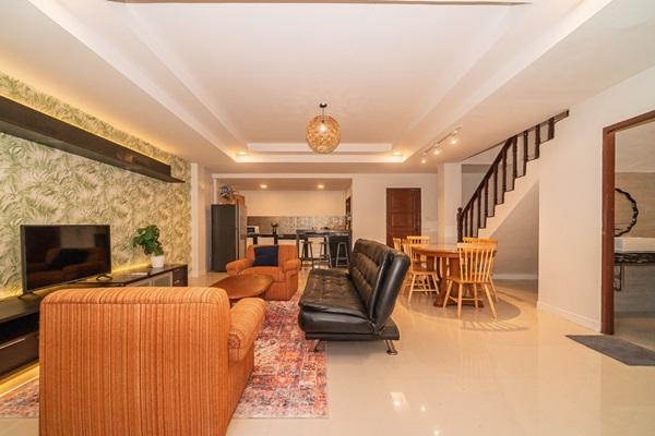 ปล่อยเช่าบ้าน ทาวน์โฮม 5 ชั้น ใจกลางทองหล่อ ซอย 25 Tropical House ทำเลเยี่ยม พร้อมดาดฟ้าส่วนตัว โทร 092-6397963 3