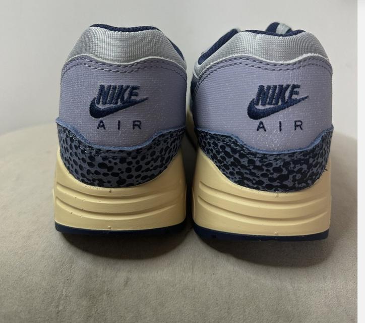 รองเท้าผ้าใบ Nike Air Max 3