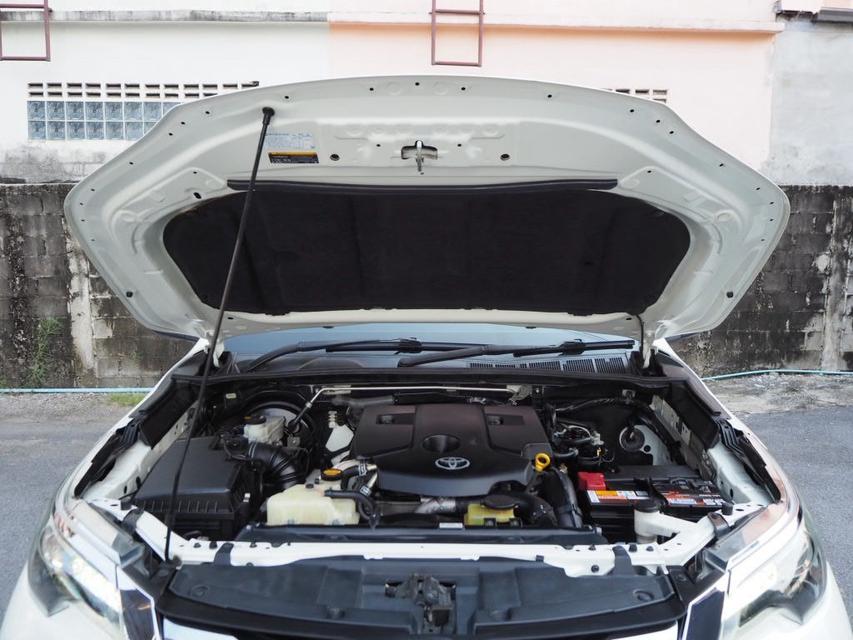 TOYOTA FORTUNER 2.8 V 2WD ปี 2016 9
