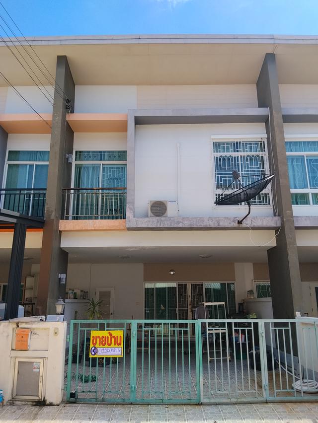 บ้านทาวน์โฮม 2 ชั้น  ม. ทิพธนา เพชรเกษม53 1