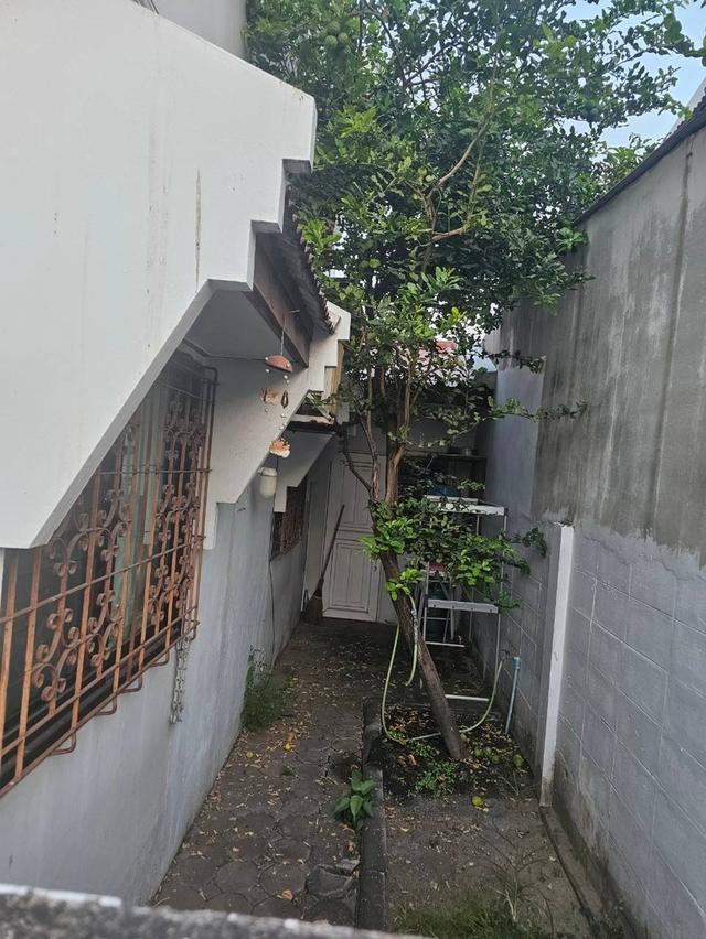 บ้านทาวเฮาส์ ใกล้รถไฟฟ้า 17