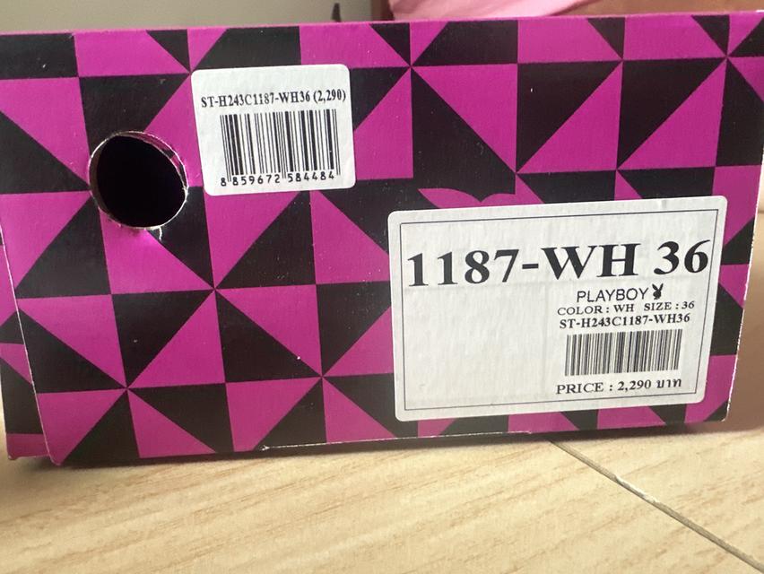 รองเท้า playboy ราคา 2199 เบอร์ 36