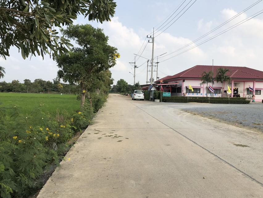 ขายที่ดิน 15-2-37.5 ไร่  หลังเซ็นทรัลศาลายา สามพราน นครปฐม  ที่สวย หน้ากว้าง ติดถนนคอนกรีตกว้าง 6.5 ม.  หลังติดคลอง สะดวก เข้าออกได้หลายทาง ทั้งบรมราช 2