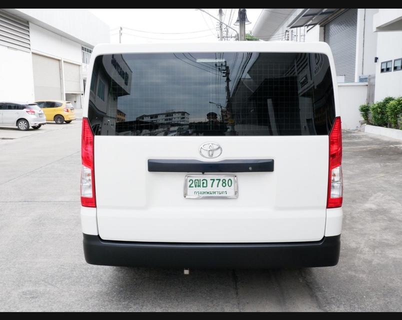 Toyota HIACE 2.8 MT Eco Van 202020