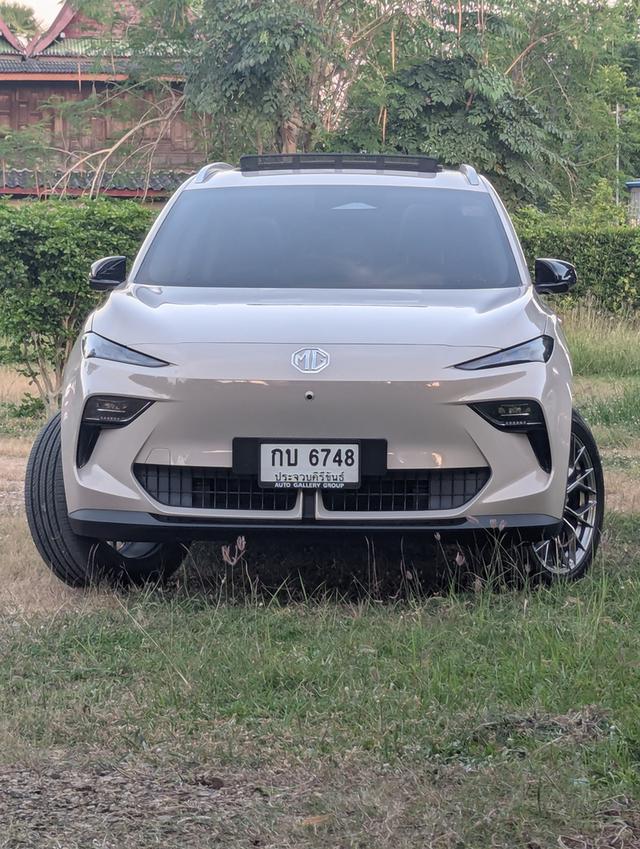 MG S 5,10/2025, 64 kWh lifetime battery warranty,premium insurance,new MG wallbox,9,5 Tkm, fully equipped,19-inch wheels,original price 1 Million Baht รูปที่ 13