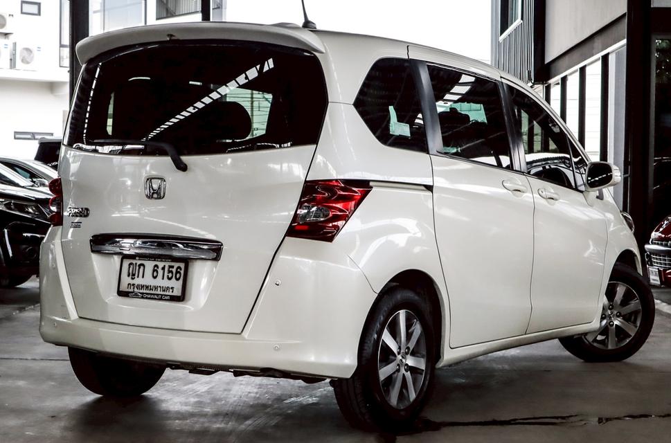 2011 HONDA FREED 1.5E 16