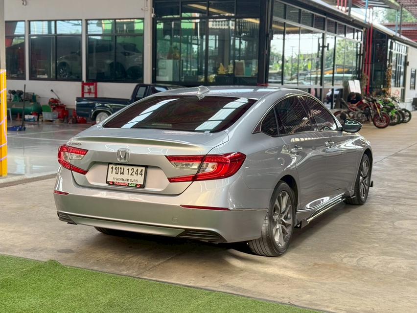 HONDA ACCORD 1.5 Turbo EL ปี2019รถบ้านแท้  ออพชั่นเต็มคัน พร้อมใช้งาน. 2