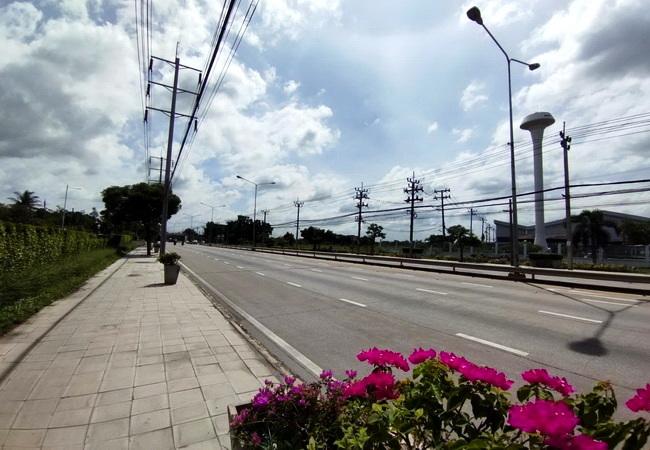 ขายที่ดิน หนองจอก ตรงข้ามบางกอกอารีน่า ติดถนนเชื่อมสัมพันธ์ เนื้อที่ 21-3-39 ไร่ 7