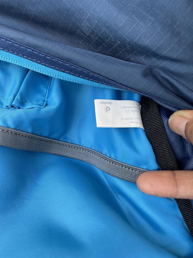 กาะเป๋าเป้ deuter สายสะพายข้างเดียว 9